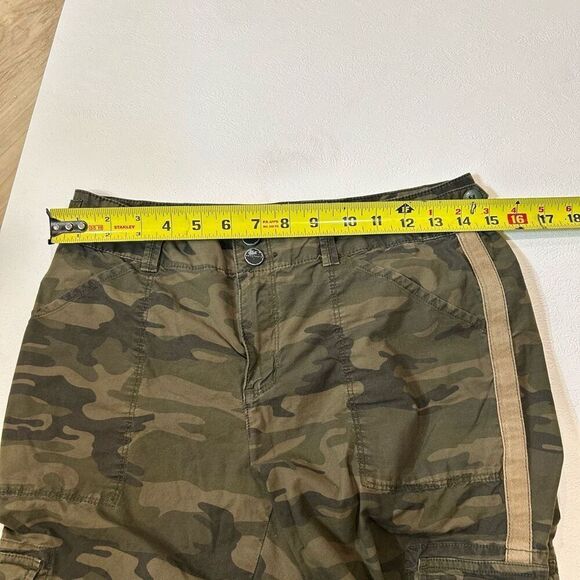 Sanctuary Anthropologie Terrain Cargo Pants Green Womens 27 Cropped Camo - Picture 7 of 8